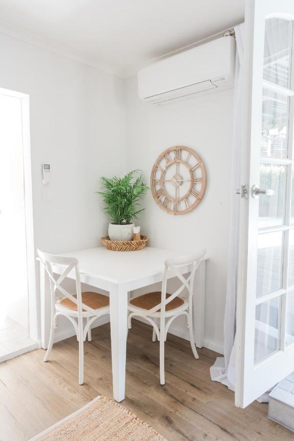 Studio 26: Central, Hampton'S Poolside Hideaway Coffs Harbour Exteriör bild