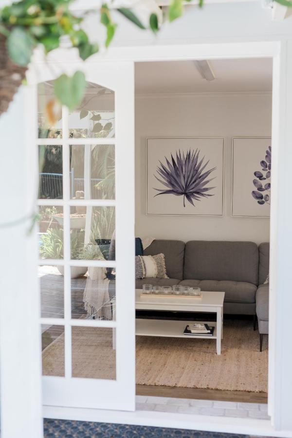Studio 26: Central, Hampton'S Poolside Hideaway Coffs Harbour Exteriör bild